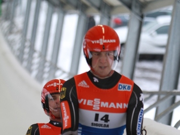 Viessmann Pasaules kausa 5.posma dāmu un divvietīgo ekipāžu cīņa fotomirkļos