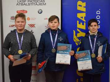 Latvijas čempionātā uzvar Cauce, Dārznieks un Šici